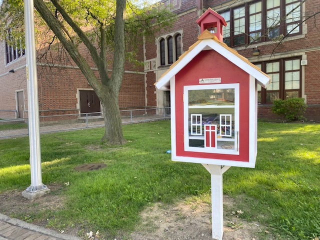  The little library